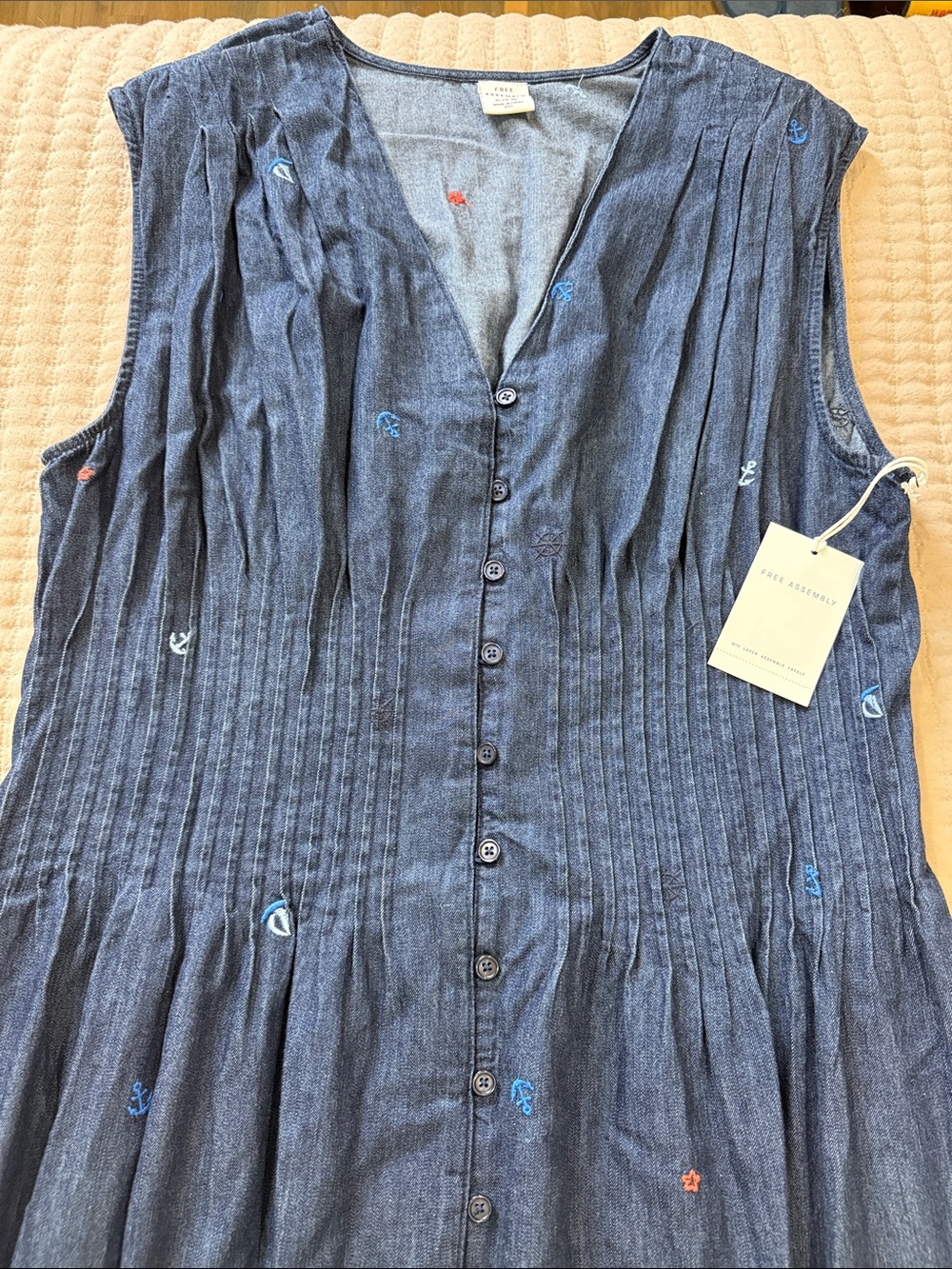 Sleeveless Button-Front Navy Embroidered Midi Dress - Picture 4 of 8